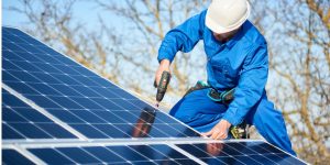 Installation Maintenance Panneaux Solaires Photovoltaïques à Chire-en-Montreuil